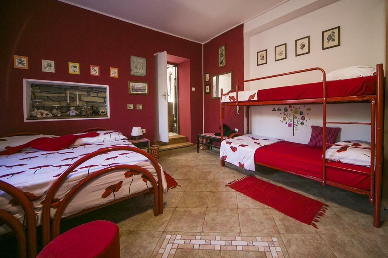 Gasthaus Cozy Istrian House Izola Exterior foto